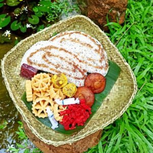 Eco Friendly Sustainable Tableware |Natural Reed Basket (Athulpatha)